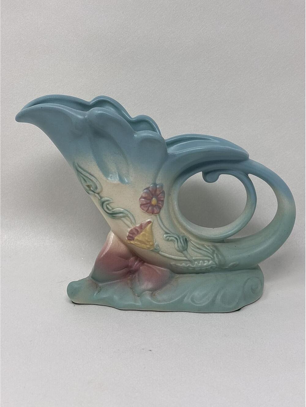 VTG Hull Pottery Bow Knot Cornucopia Wildflower Vase MCM Pastel Blue B-5-7 1/2